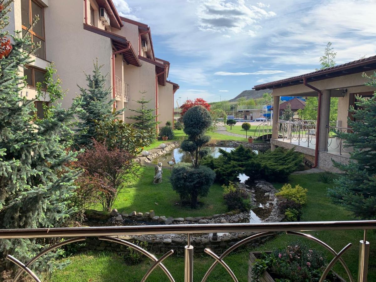 Hotel Astoria Alba Iulia Esterno foto